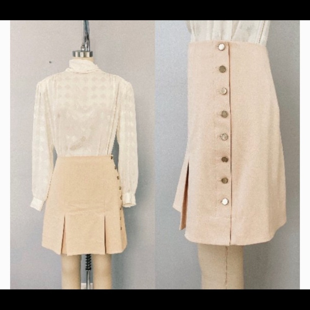 SOLD Chic Club Monaco Pleated skirt